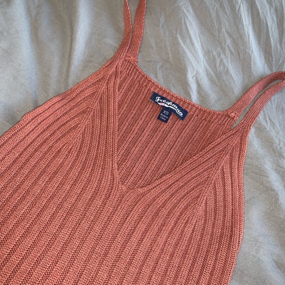 5/$25!!! Cute V Neck Tank - Picture 5 of 7